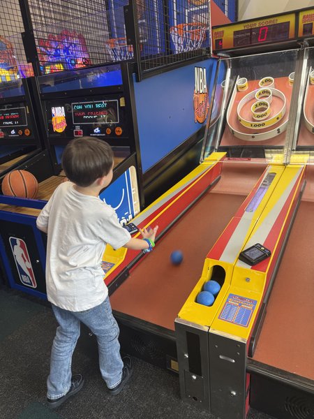 Chuck E. Cheese photo 6