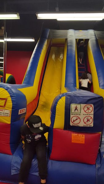 Super Jump Party Zone photo 2