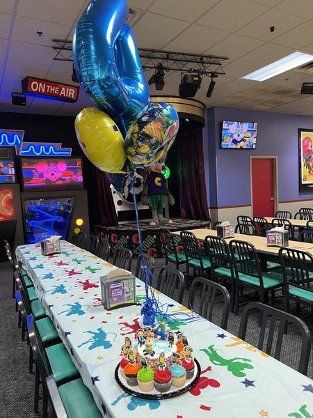Chuck E. Cheese photo 3