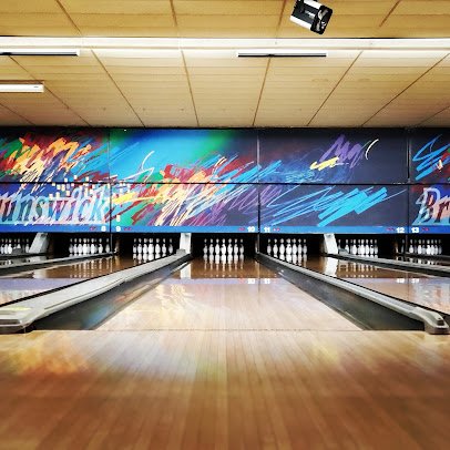 Bowlero Westminster photo 3
