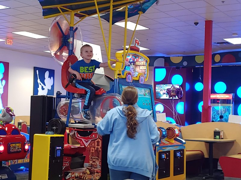 Chuck E. Cheese photo 3