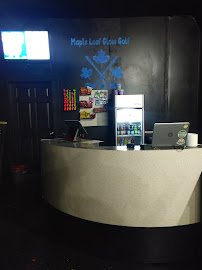 Maple Leaf Glow Golf photo 3