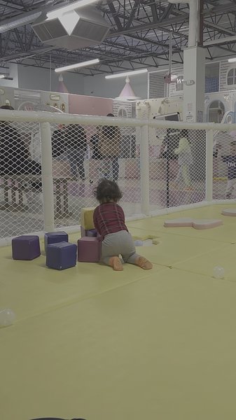 Momi Land Hilliard photo 2
