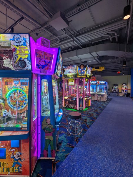 Round1 Bowling & Arcade Westfield Galleria at Roseville
