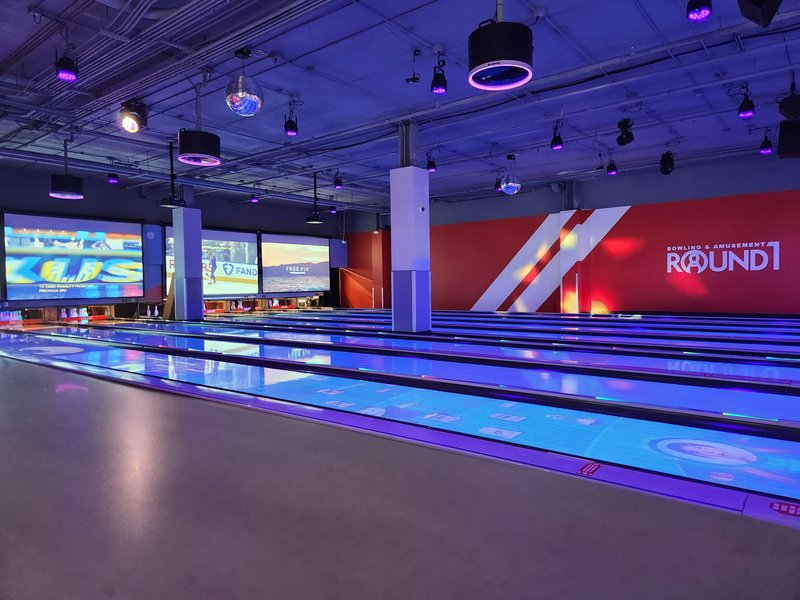 Round1 Bowling & Arcade Westfield Galleria at Roseville photo 4