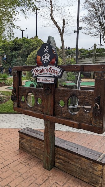 Pirate's Cove Adventure Golf of Williamsburg Virginia photo 5
