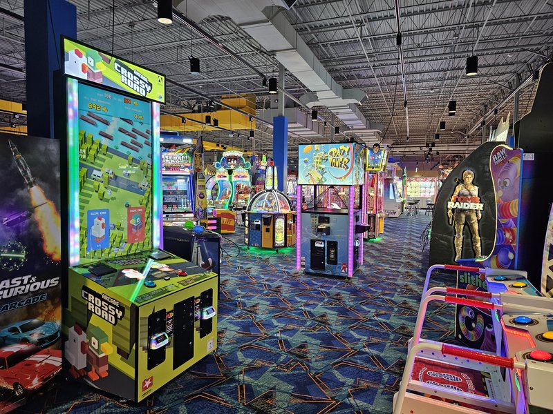 Round1 Bowling & Arcade South Hill Mall