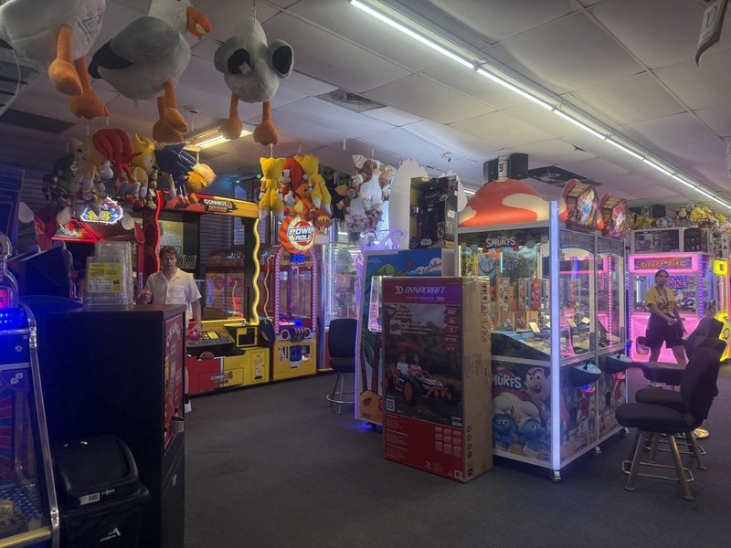 Zelky's Beach Arcade, South photo 3