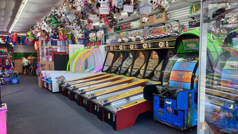 Zelky's Beach Arcade, South photo 4