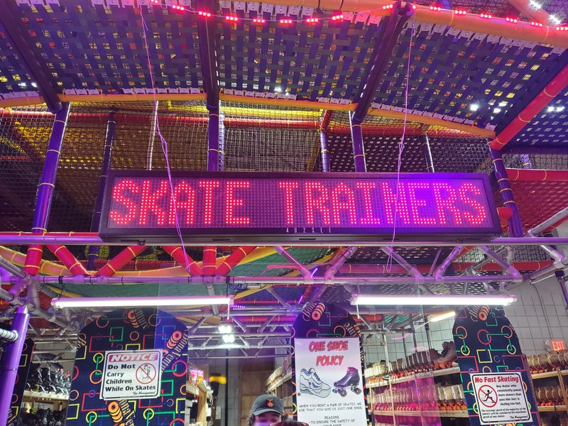 BonaVenture Skating Center - Always Clean - Family Friendly - Fun Park - Birthday Parties photo 4