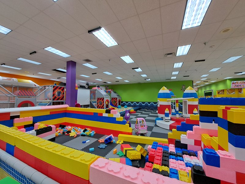 FlipZone Trampoline & Fun Park photo 4