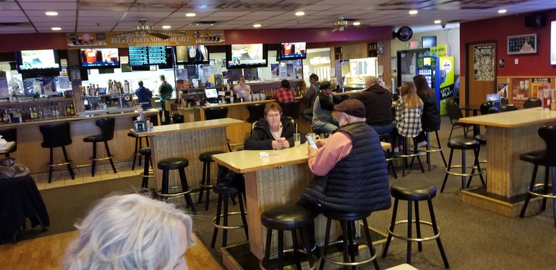 McPete's Sports Bar & Lanes photo 6