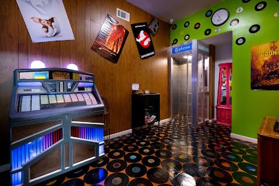 Escape The Trap House - Blacklight Mini Golf & Escape Rooms photo 4