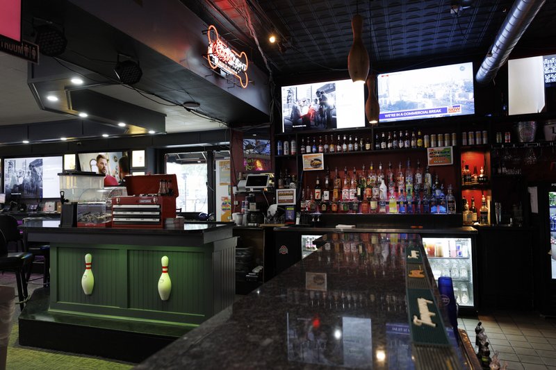 Park Lanes Bar & Grille photo 5