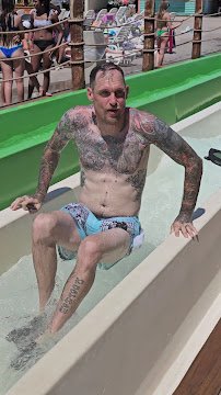 Hurricane Harbor Oklahoma City photo 2