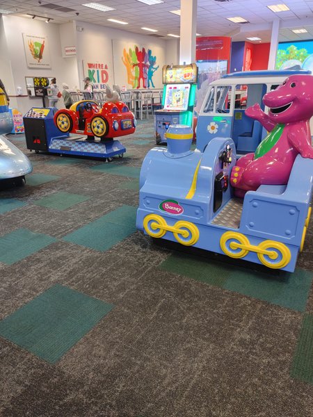 Chuck E. Cheese photo 3