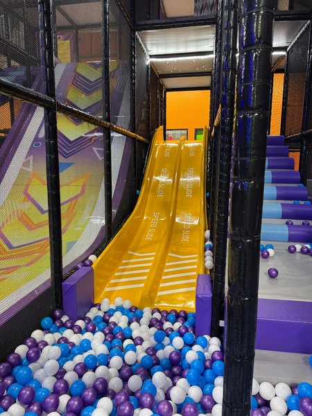 Hoopla! photo 3