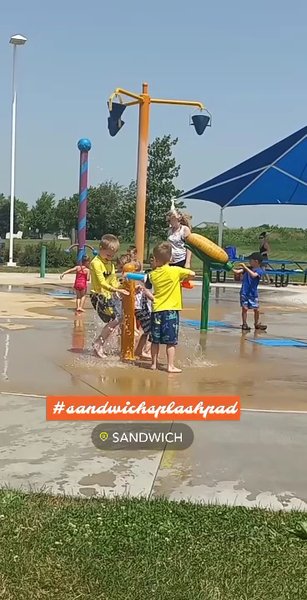 Sandwich Splash Pad photo 2