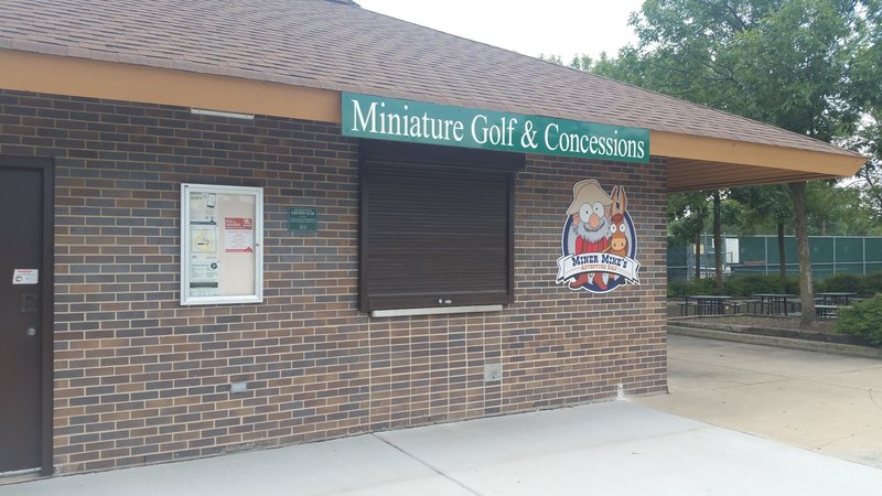 Adventure Falls Sprayground, Mini Golf & Sport Courts photo 6
