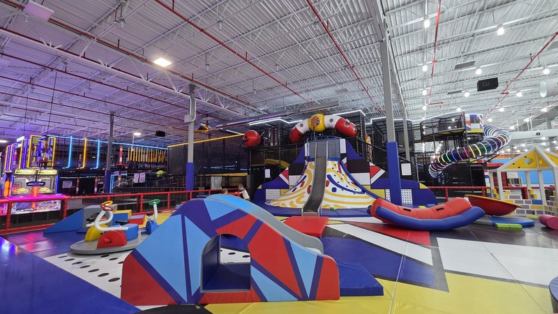 Soar N Bounce Trampoline & Adventure Park - Muskegon photo 3