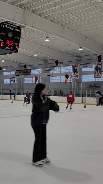 Town of Oyster Bay Ice Skating Center photo 2