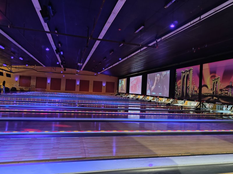 Colonial Bowling and Entertainment