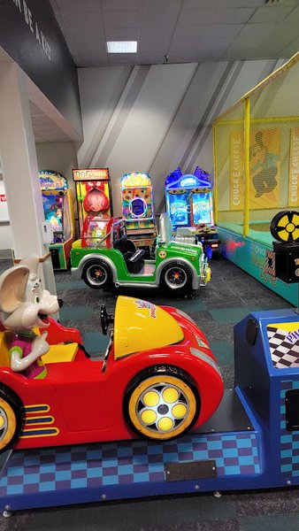 Chuck E. Cheese photo 3