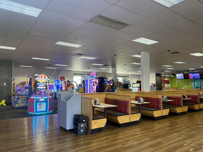 Chuck E. Cheese photo 3