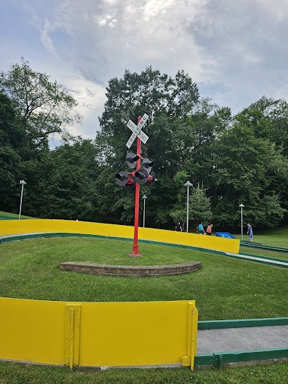 Rolling Greens Miniature Golf photo 3
