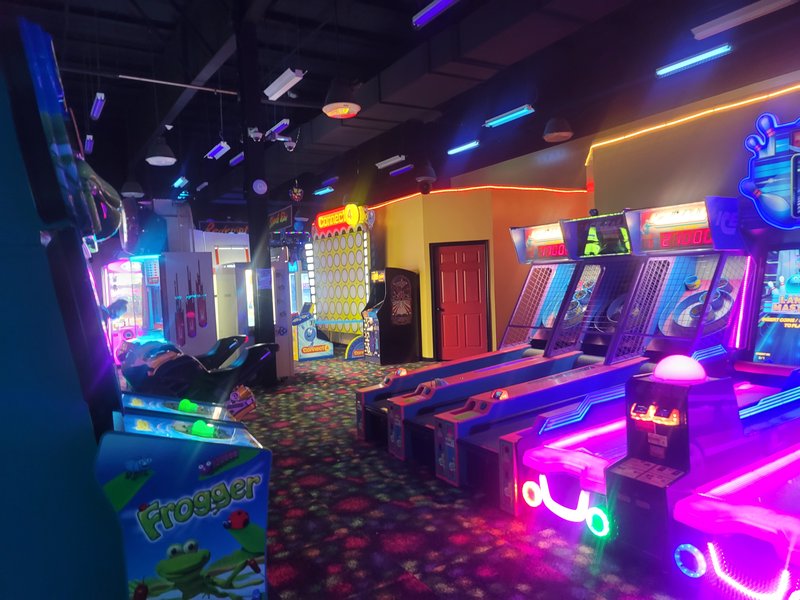 Mid County Lanes and Entertainment photo 5
