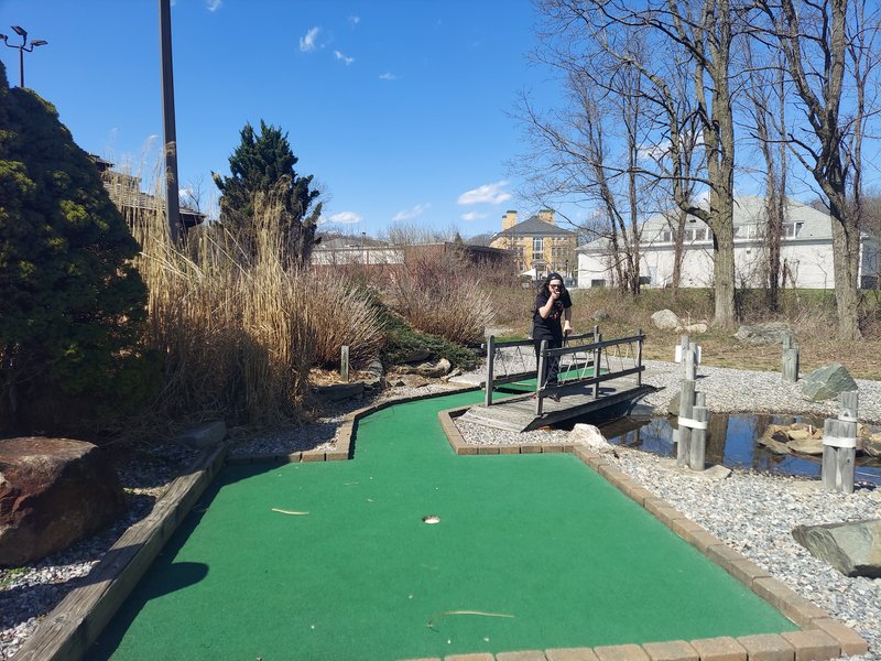 R & B Sports World photo 4