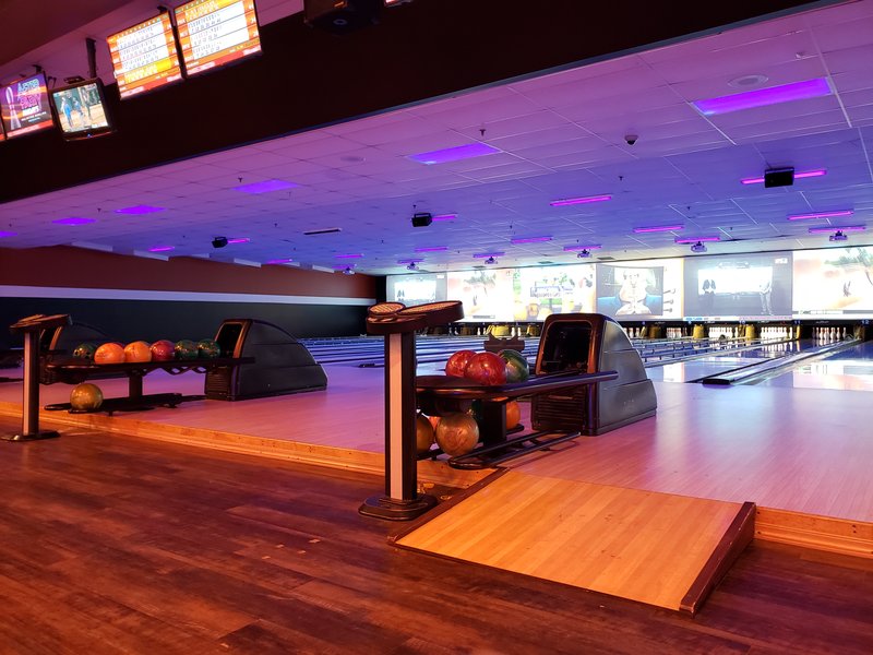 Bowlero Fredericksburg