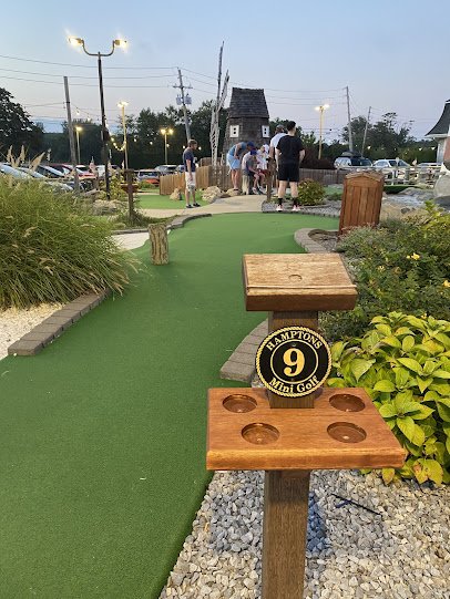 Hamptons Mini Golf photo 3