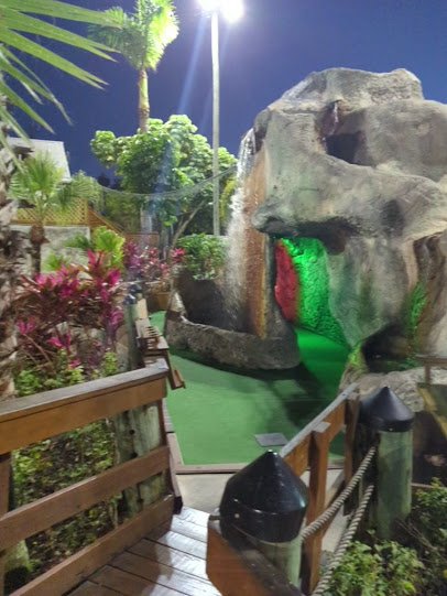 Smugglers Cove Adventure Golf photo 2