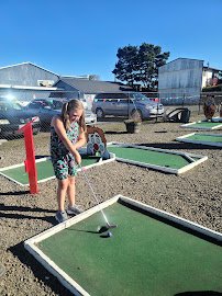 Putt Putt Mini Golf photo 4