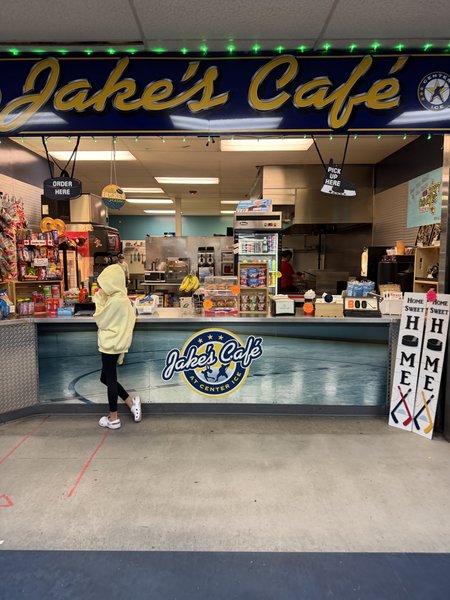 Oaks Center Ice photo 6