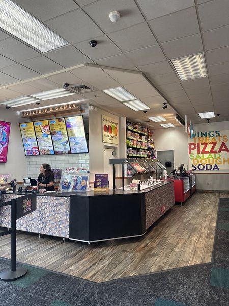Chuck E. Cheese photo 5