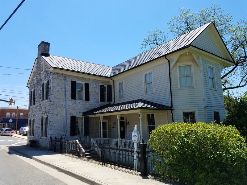 Haller-Gibboney Rock House photo 2