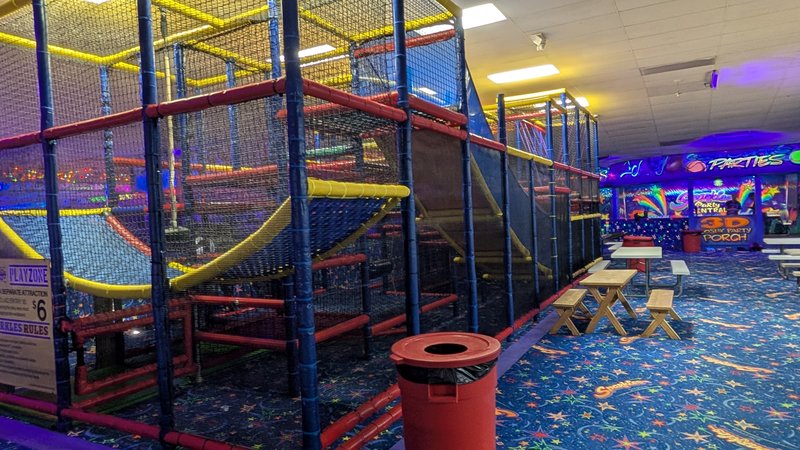 Sparkles Family Fun Center of Smyrna photo 5