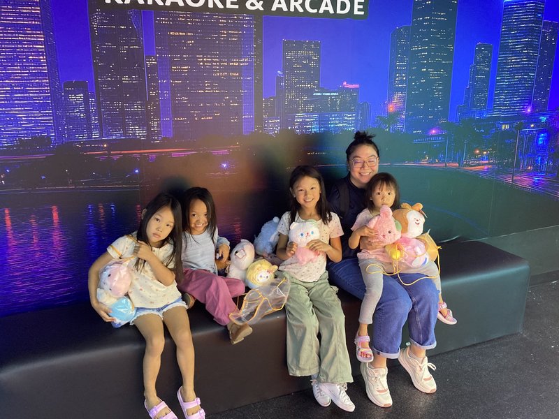 Klaw-Oke Kingdom (Claw Machine Arcade and Karaoke) photo 4