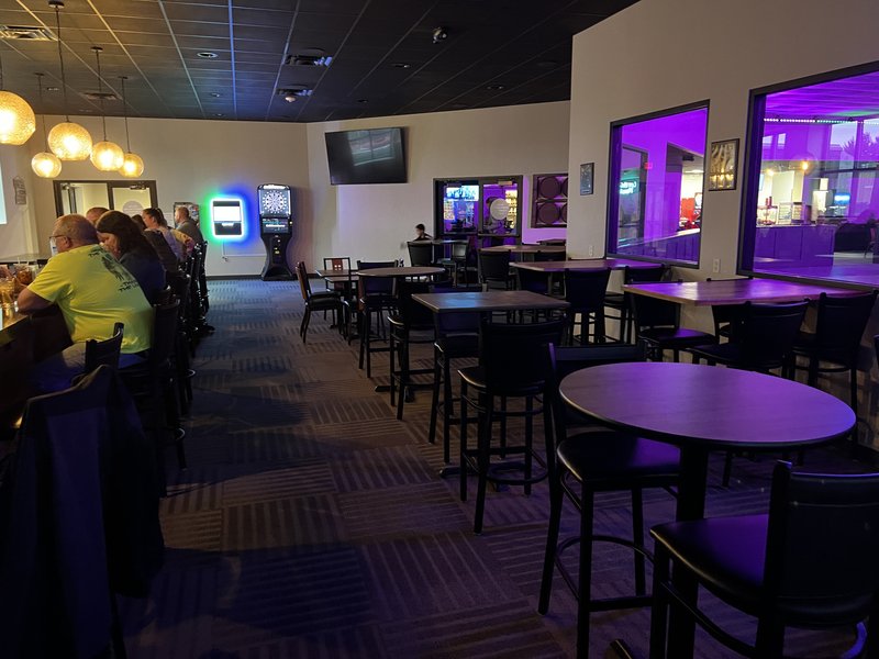 Korneli's on the Avenue: Family Entertainment Center photo 4