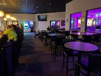Korneli's on the Avenue: Family Entertainment Center photo 4