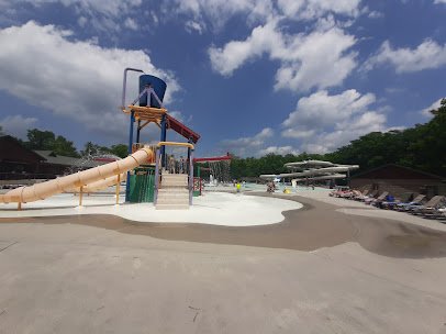 Bearfoot Springs Water Park photo 2