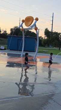 Wynne park splash pad photo 2