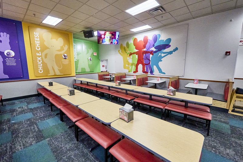 Chuck E. Cheese photo 4