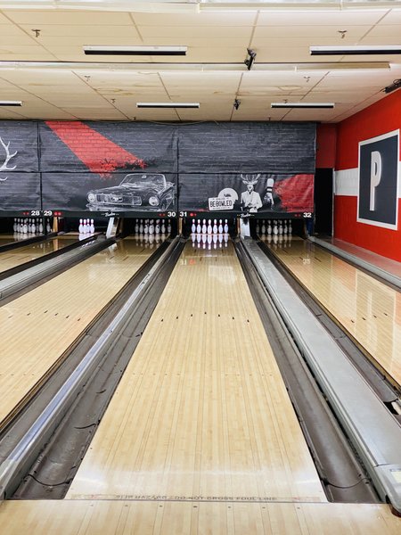 Bowlero Glendale Heights photo 5