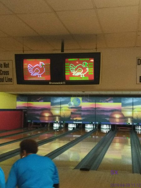 Metro 24 Bowling Center photo 6