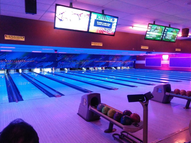Bowlero Roswell photo 6