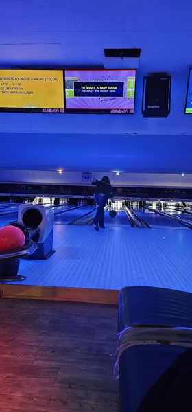 Mountaineer Bowling Lanes photo 5