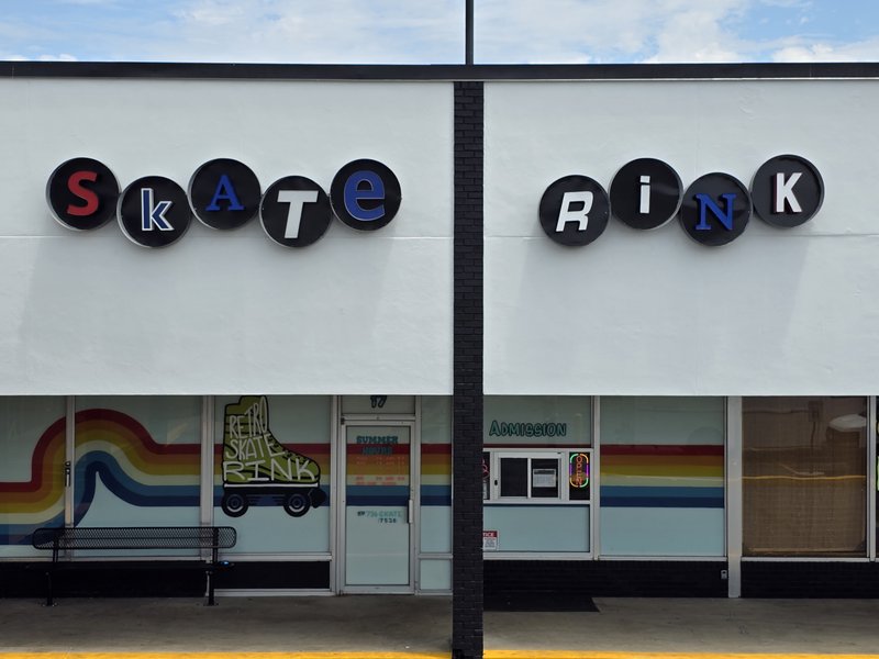 Retro Skate Rink photo 3